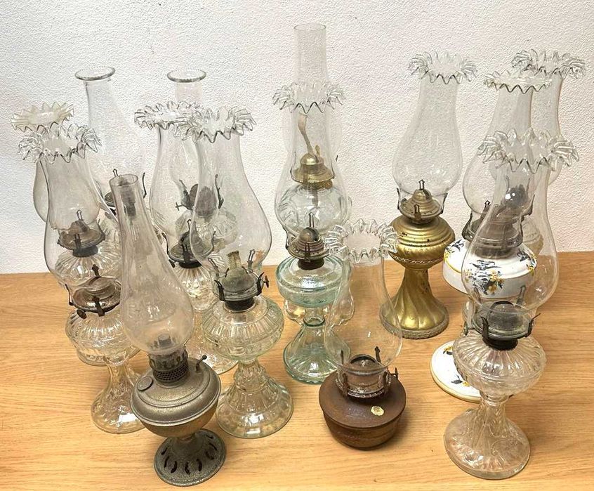 Candeeiros a Petróleo com chaminé, antiguidades