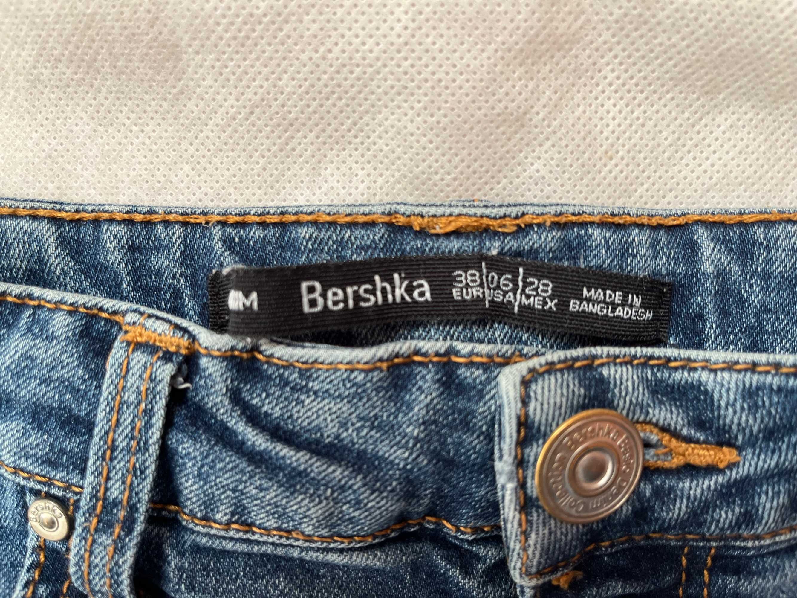 Шорты Bershka . Женские.