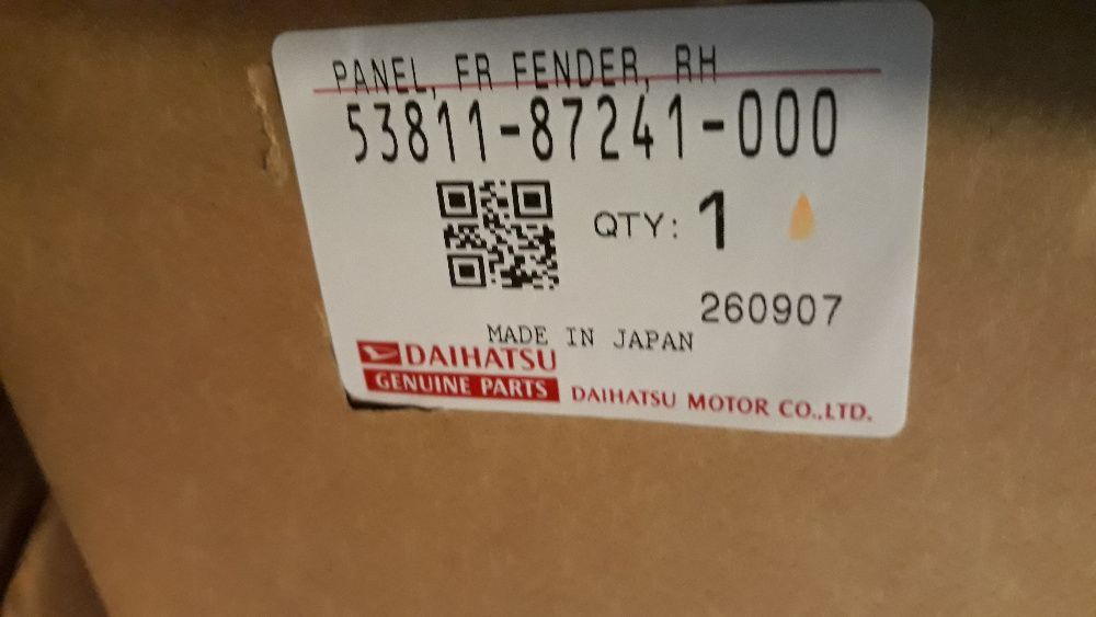 Błotnik prawy Daihatsu Cuore III Org OE Nowy