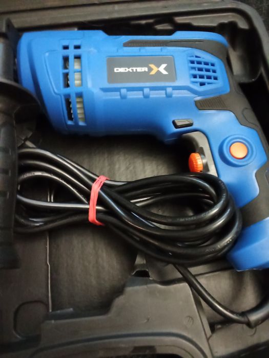 Дрель ударная Dexter 900id2.5