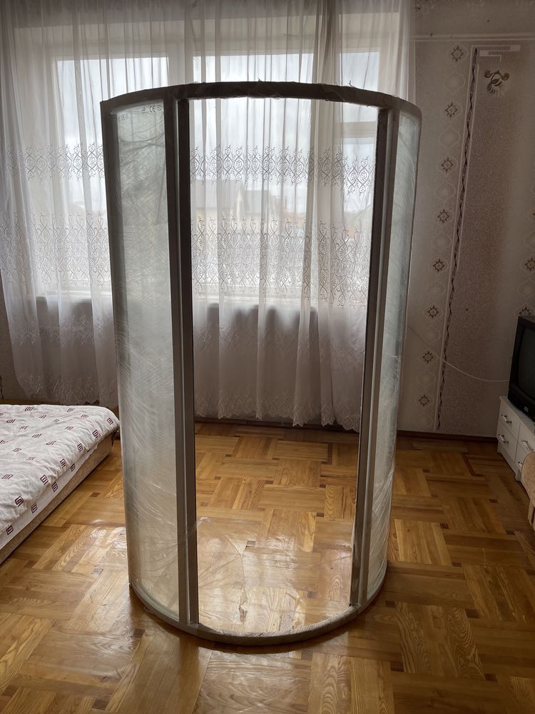 Нова душева кабіна Ravak Sabina 90 см з піддоном
