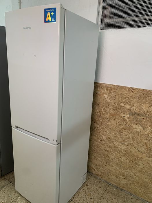Frigorifico Daewoo combinado branco
