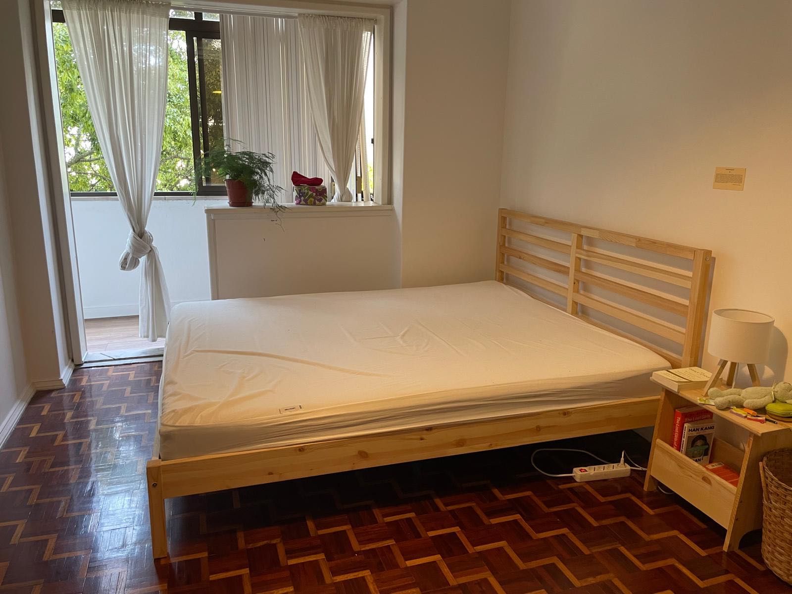 Cama 160x200 Tarva Ikea (sem colchão)