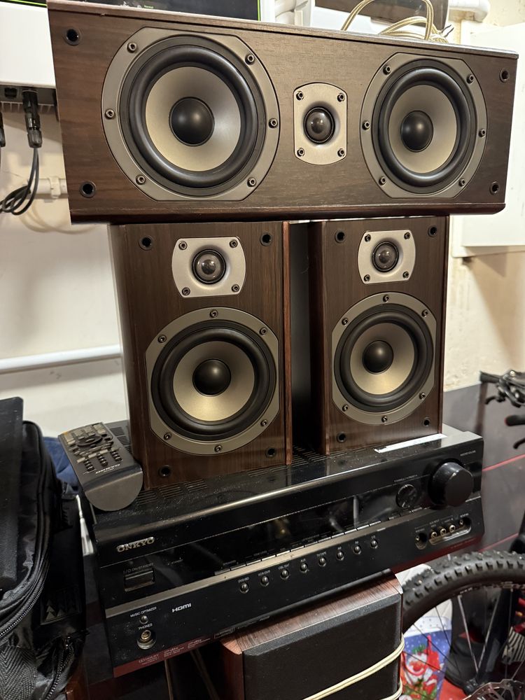 Onkyo wzmacniacz, DVD, zestaw glosnikow 5.1