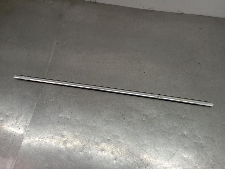 Raspador do vidro da porta trás esquerdo VOLKSWAGEN Passat (3G2, CB2)