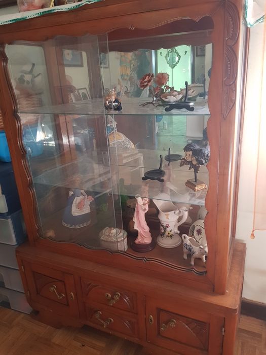 Vitrine vintage em madeira