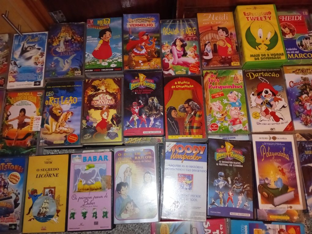 Conjunto de 80 Cassetes Vhs Infantis Diversas