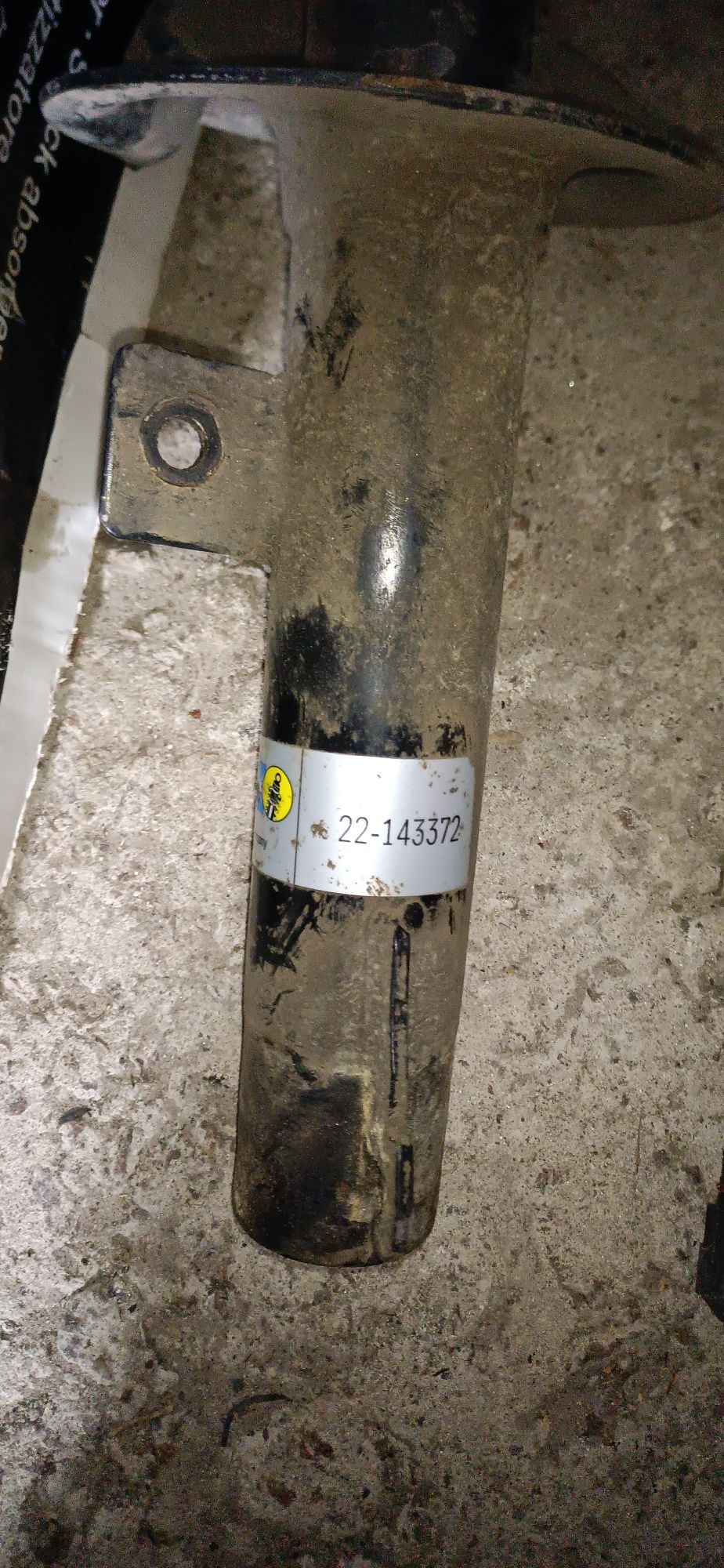 Амортизатор Стойка Ford газомасляний BILSTEIN B4 22143389 -72