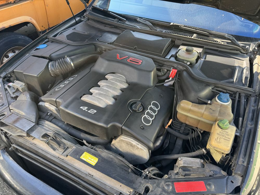 Audi S8 4.2 V8 Quattro
