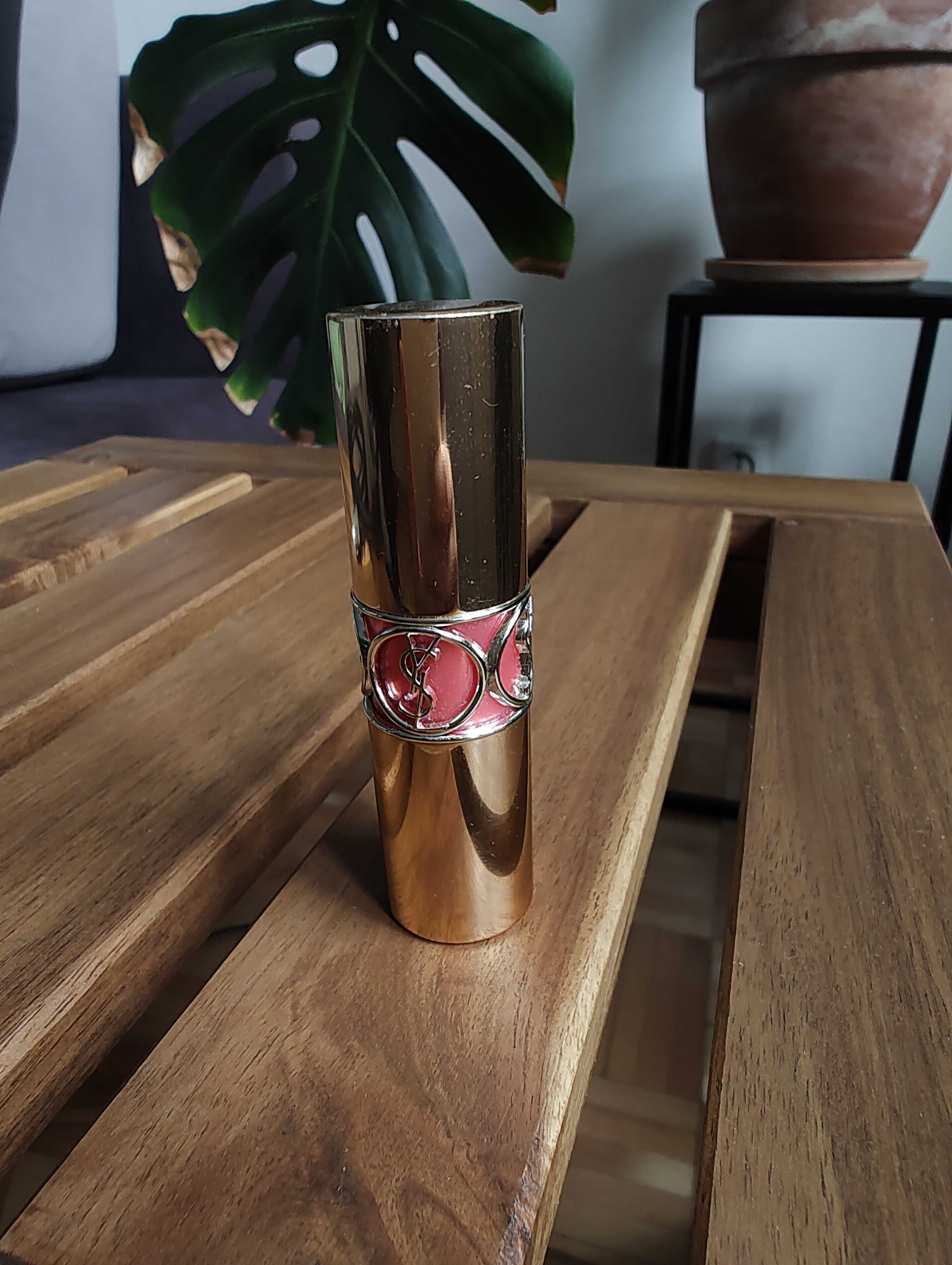 Szminka koralowa YSL Rouge Volupté Shine nr 14 użyta 1 raz