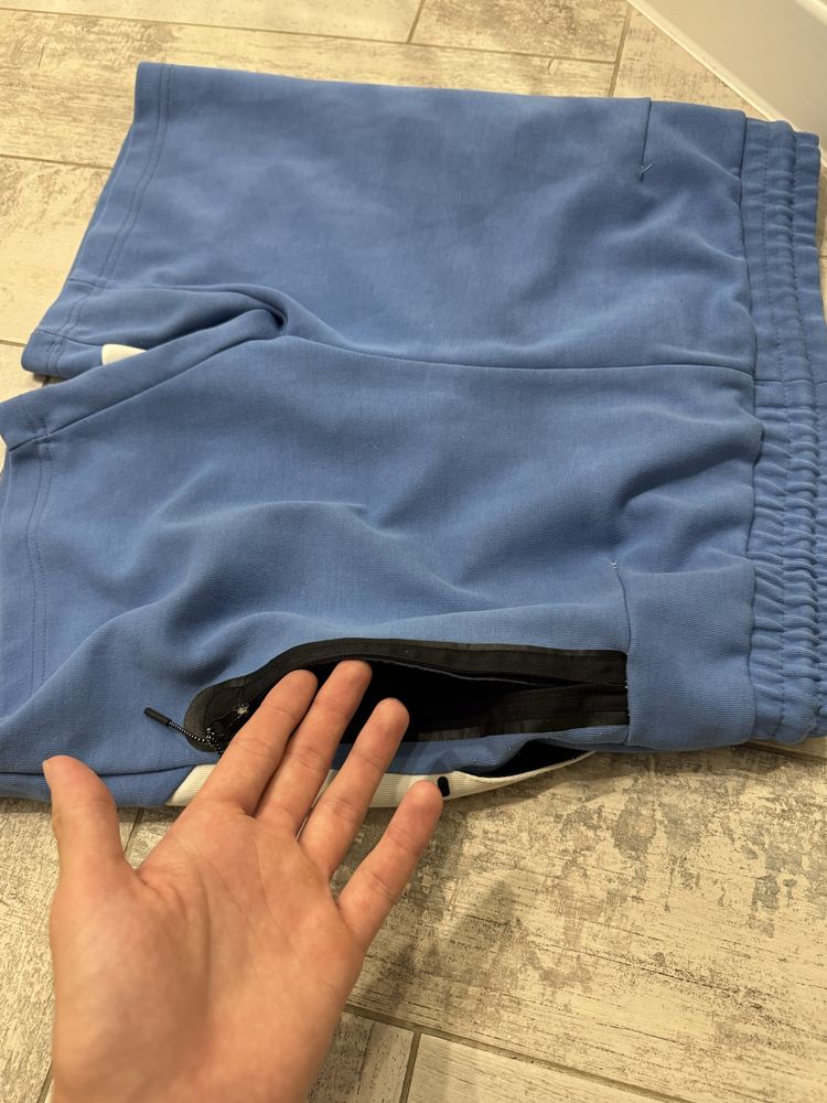 Шорти nike tech fleece найк теч флис