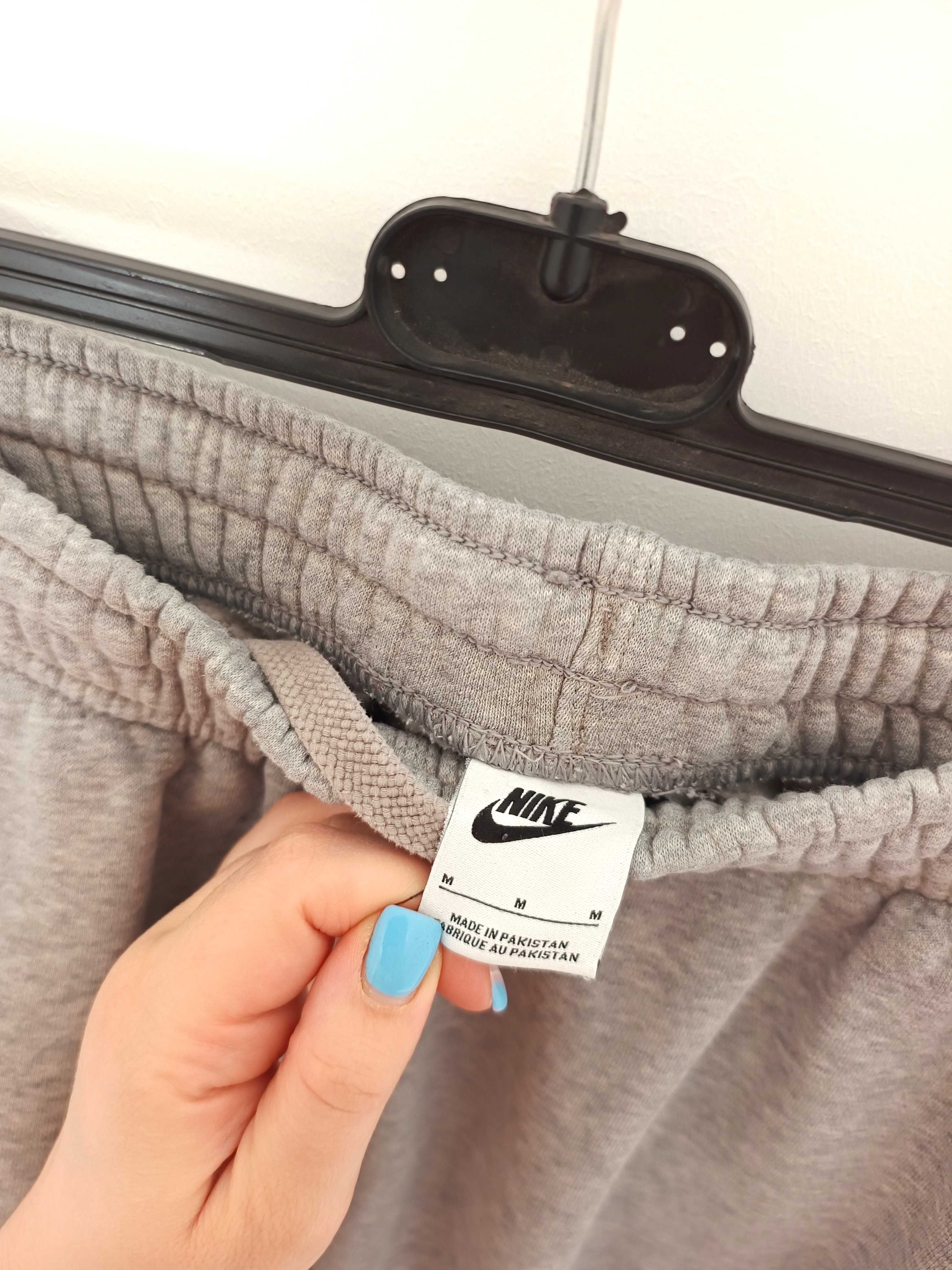 męskie dresy spodnie dresowe sportowe szare NIKE 38M dresy szare
