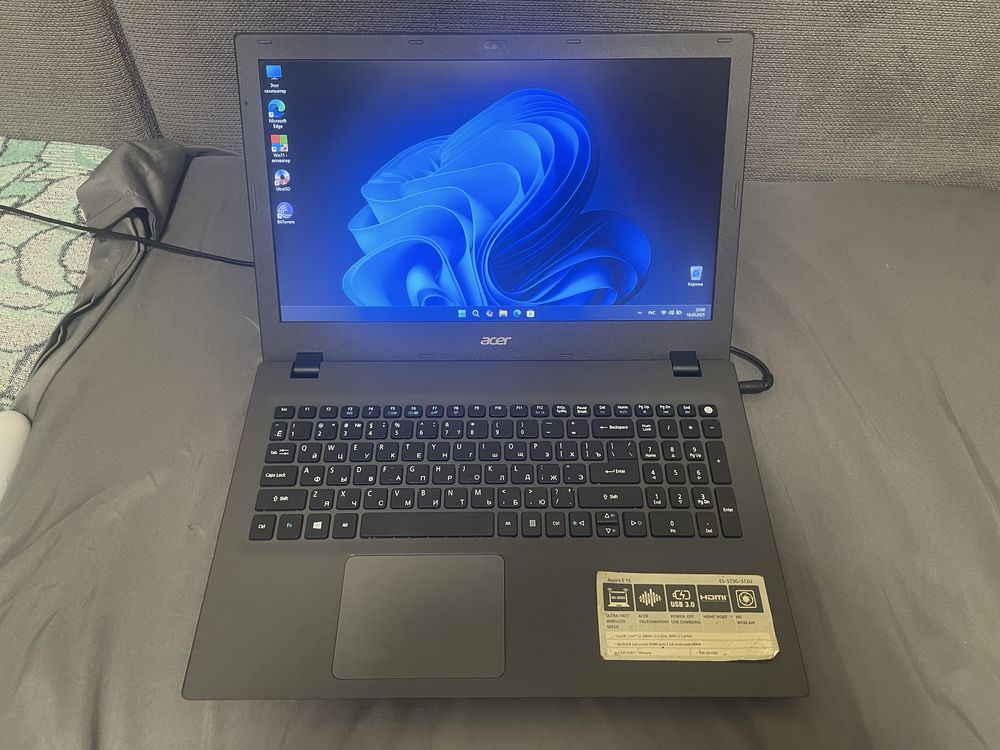 Ноутбук Acer E5-573G-312U Установлен новый SSD на 256GB. 8GB RAM