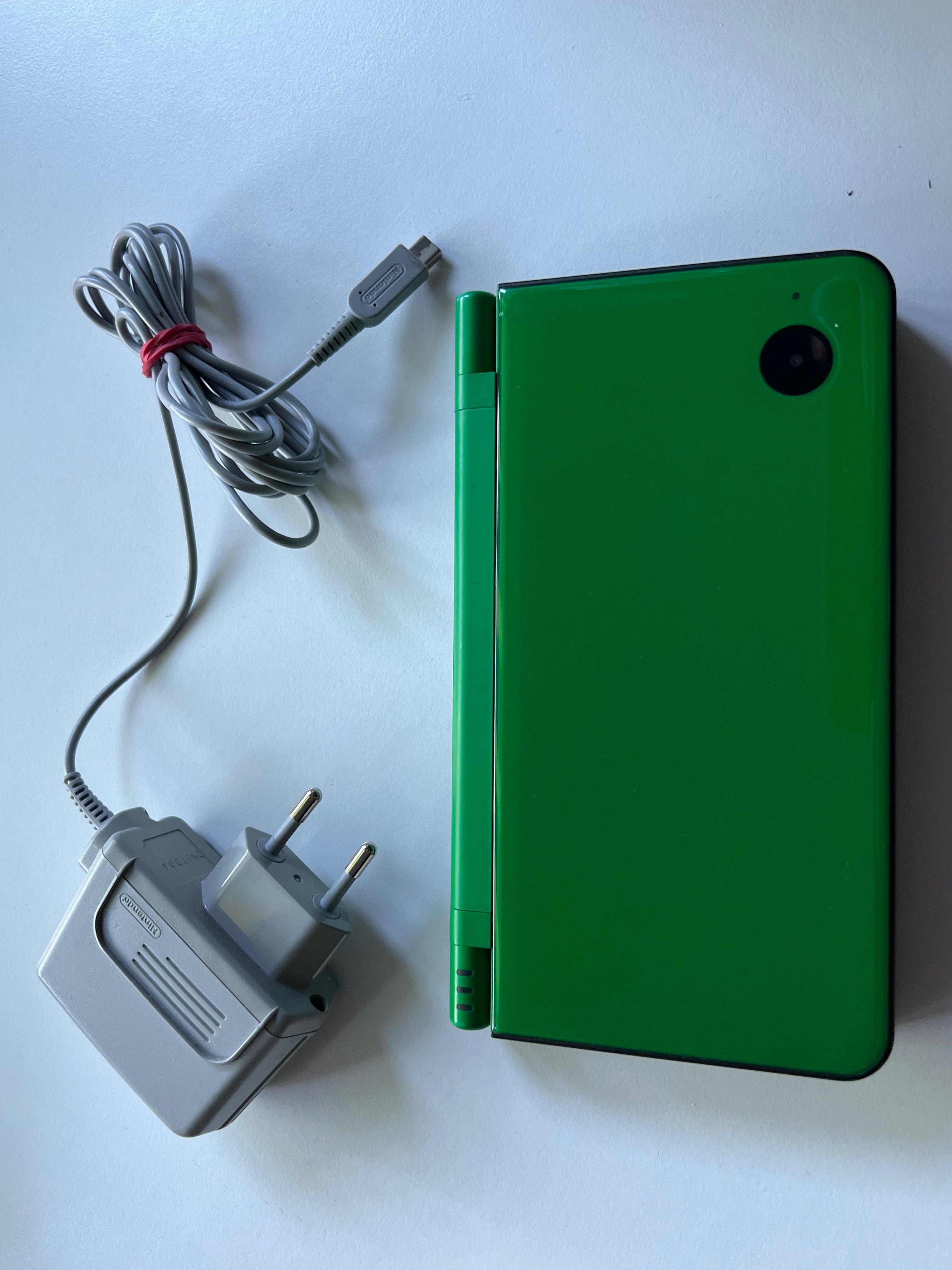 Nintendo DSi XL piękny zielony + zasilacz