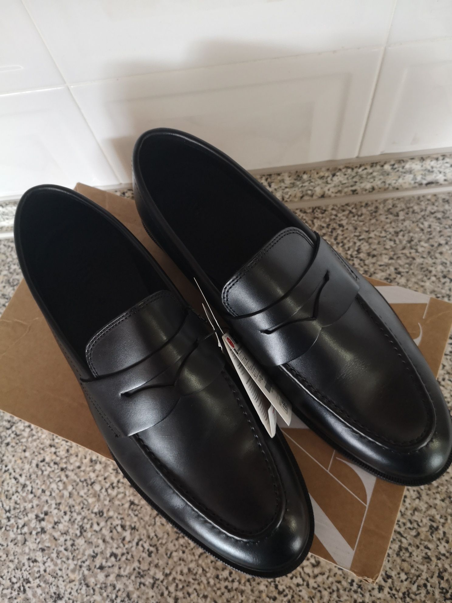 Sapatos Mocassim Zara (novos, com etiqueta)