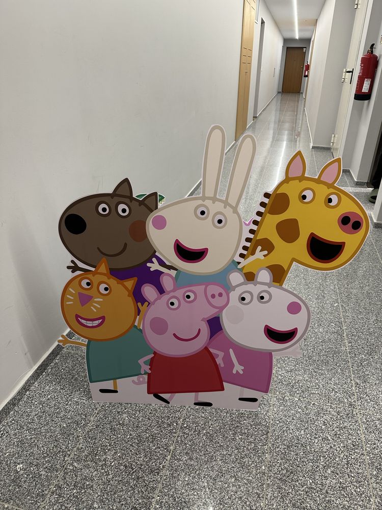 Paineis decorativos peppa - aluguer para festas