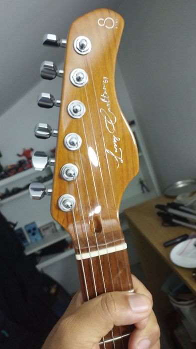 Sire Larry Carlton S7