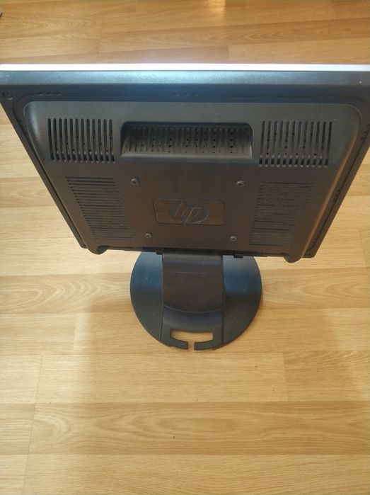 Монітор HP L1506