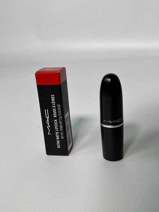 Помада MAC Retro Matte Lipstick - Ruby Woo 707