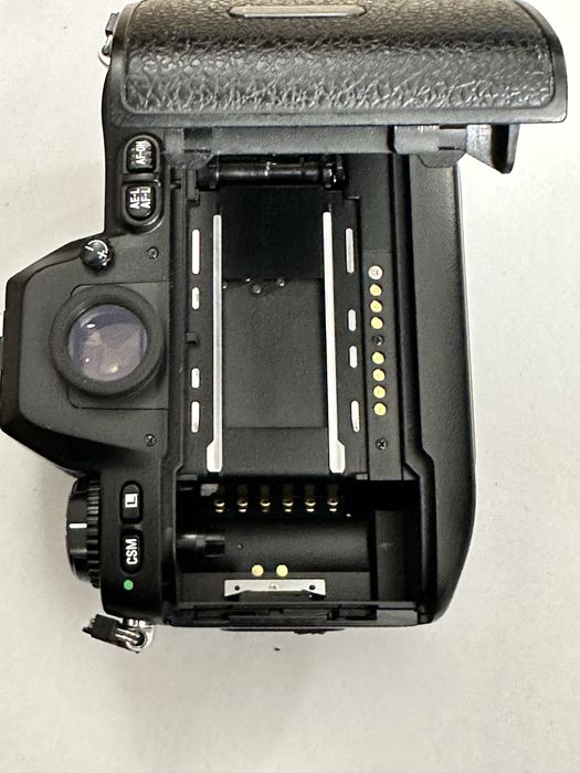 Nikon F100 . Nikon F100