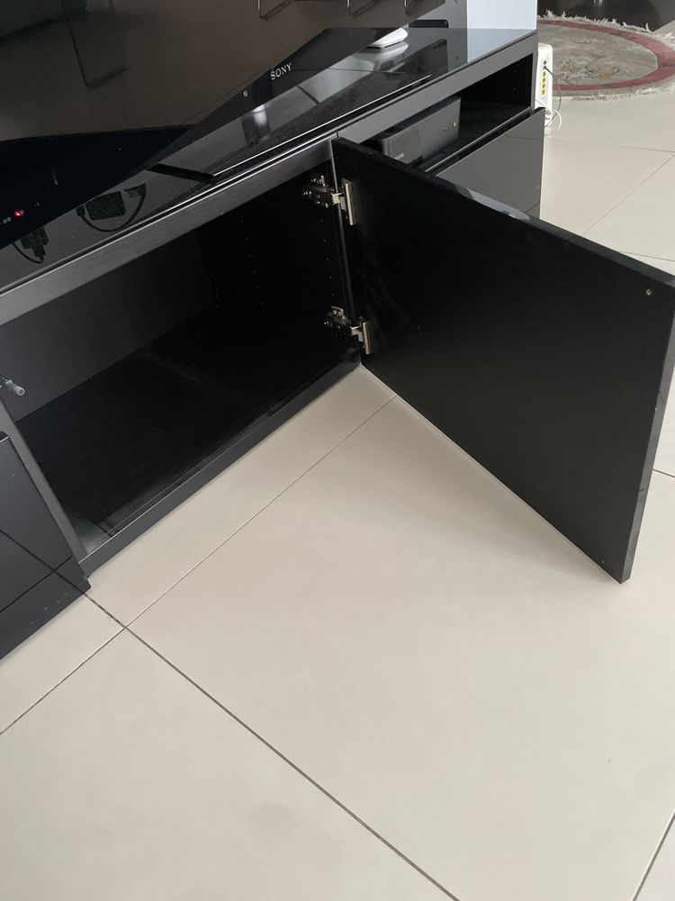 szafka pod telewizor - Ikea
