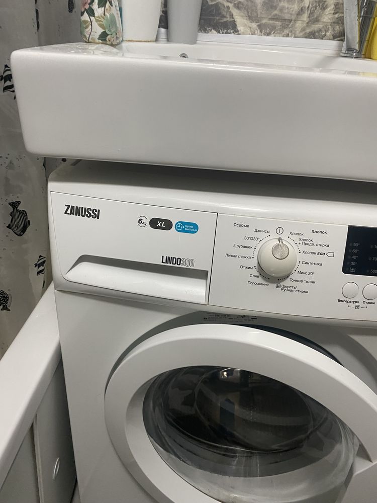 На запчастини або можна відремонтувати машинка для прання Zanussi