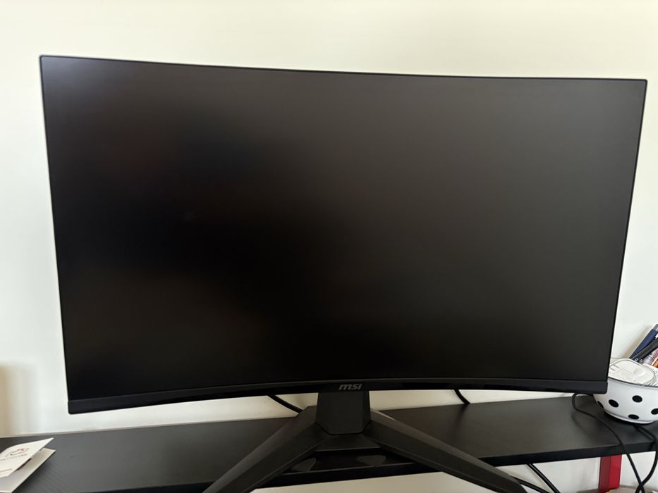 Zakrzywiony monitor  MSI MAG 27C6X
