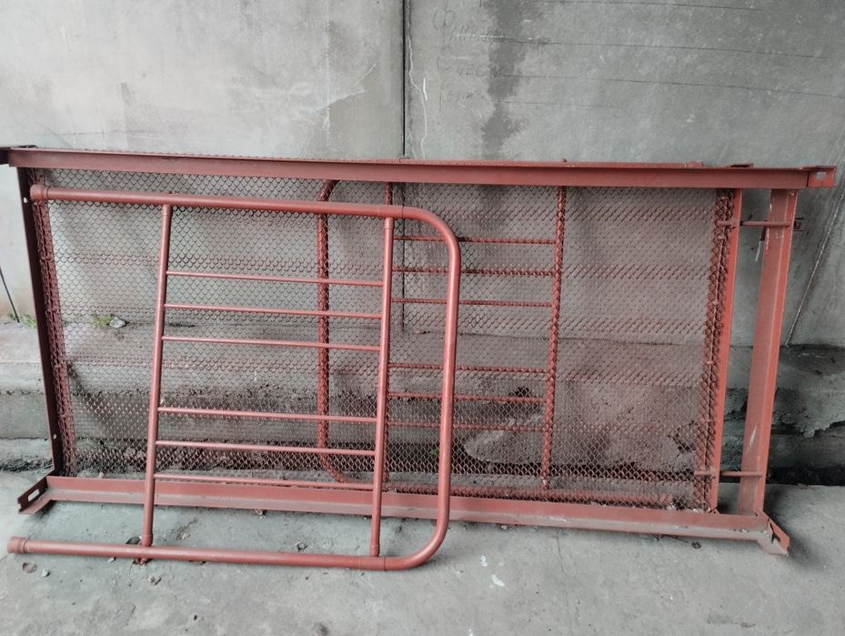 Продам панцерную кровать