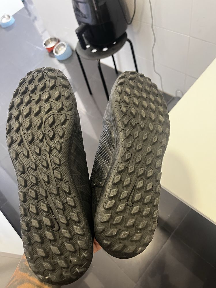 Chuteira  nike n44 Europa