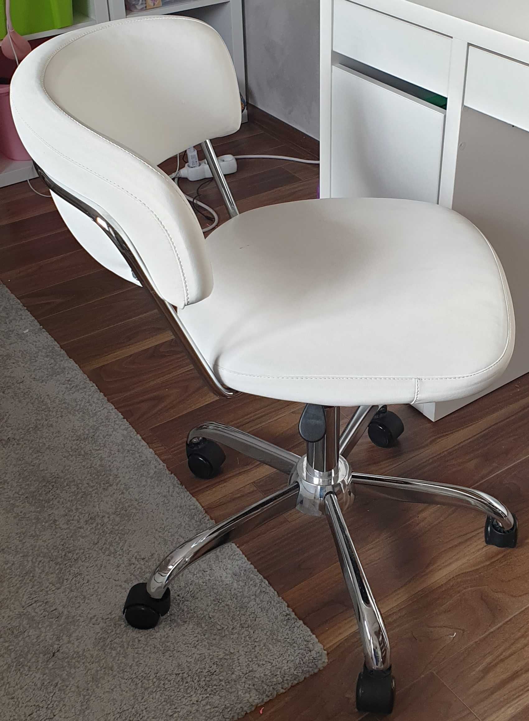 Krzesło biurowe obrotowe JYSK SNEDSTED białe