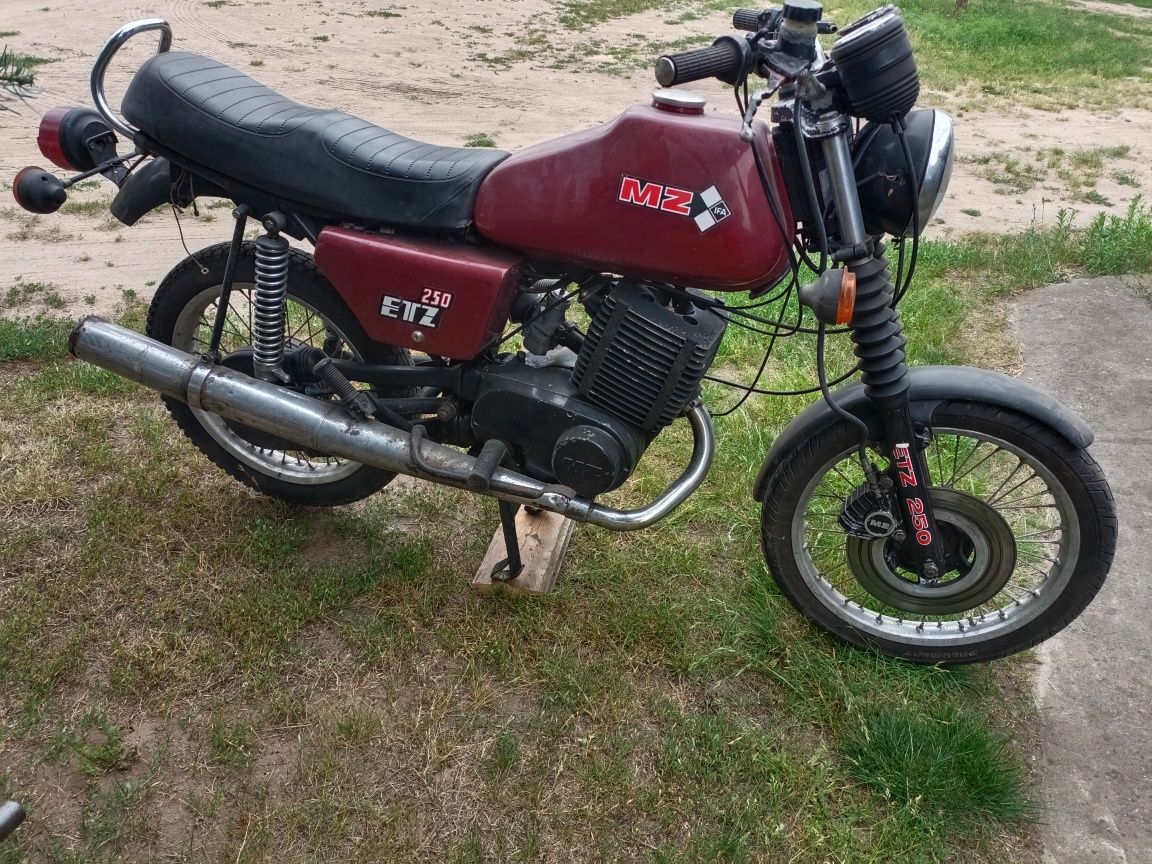MZ 250 ETZ Zarejestrowana
