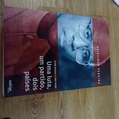 vendo livro uma luta,um partido,dois países
