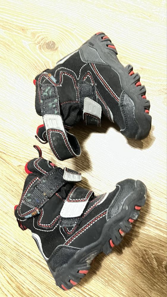 Buty zimowe Kozaki chłopiec 23 stan bardzo dobry