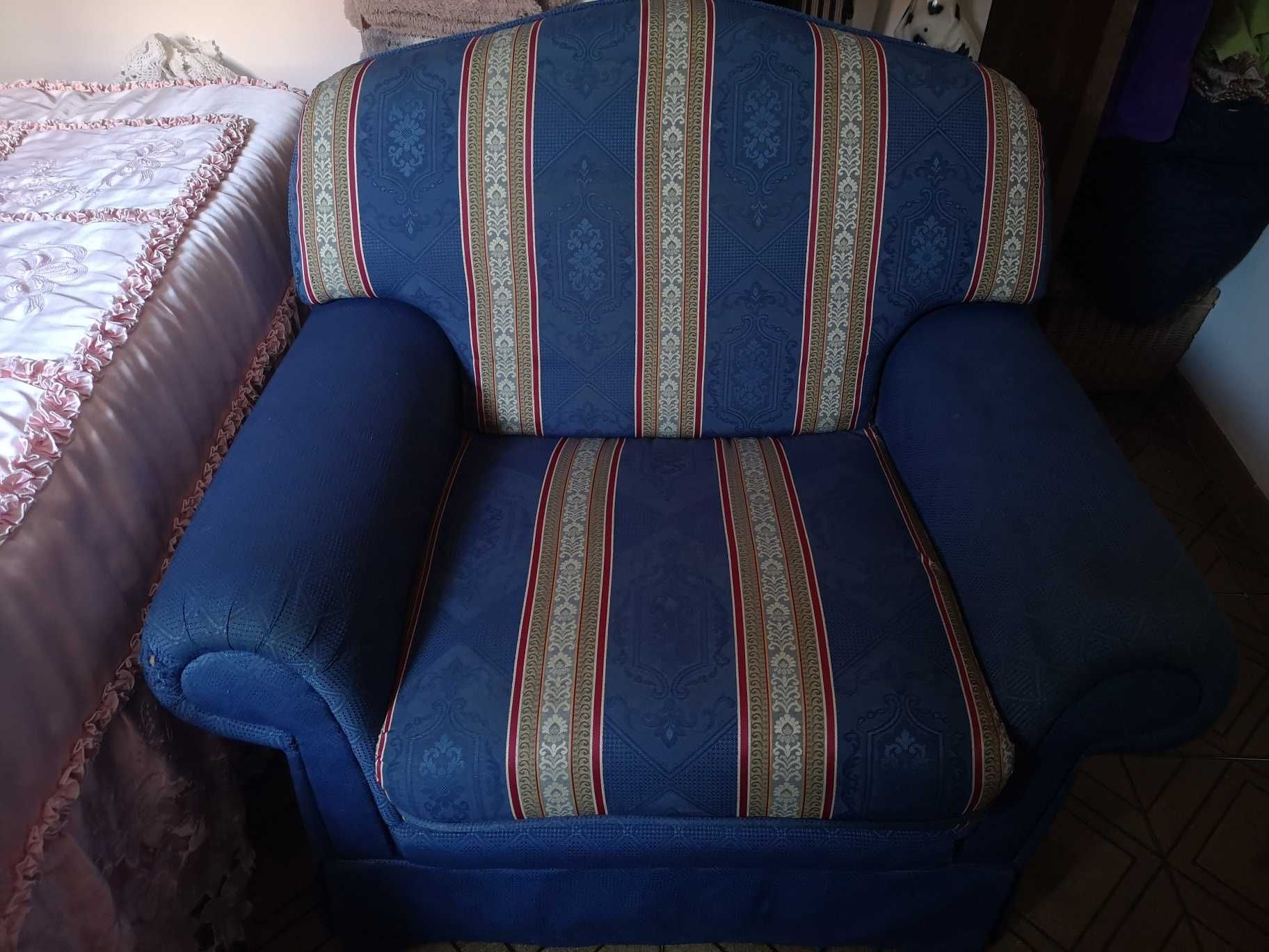 Sofá Individual em tecido