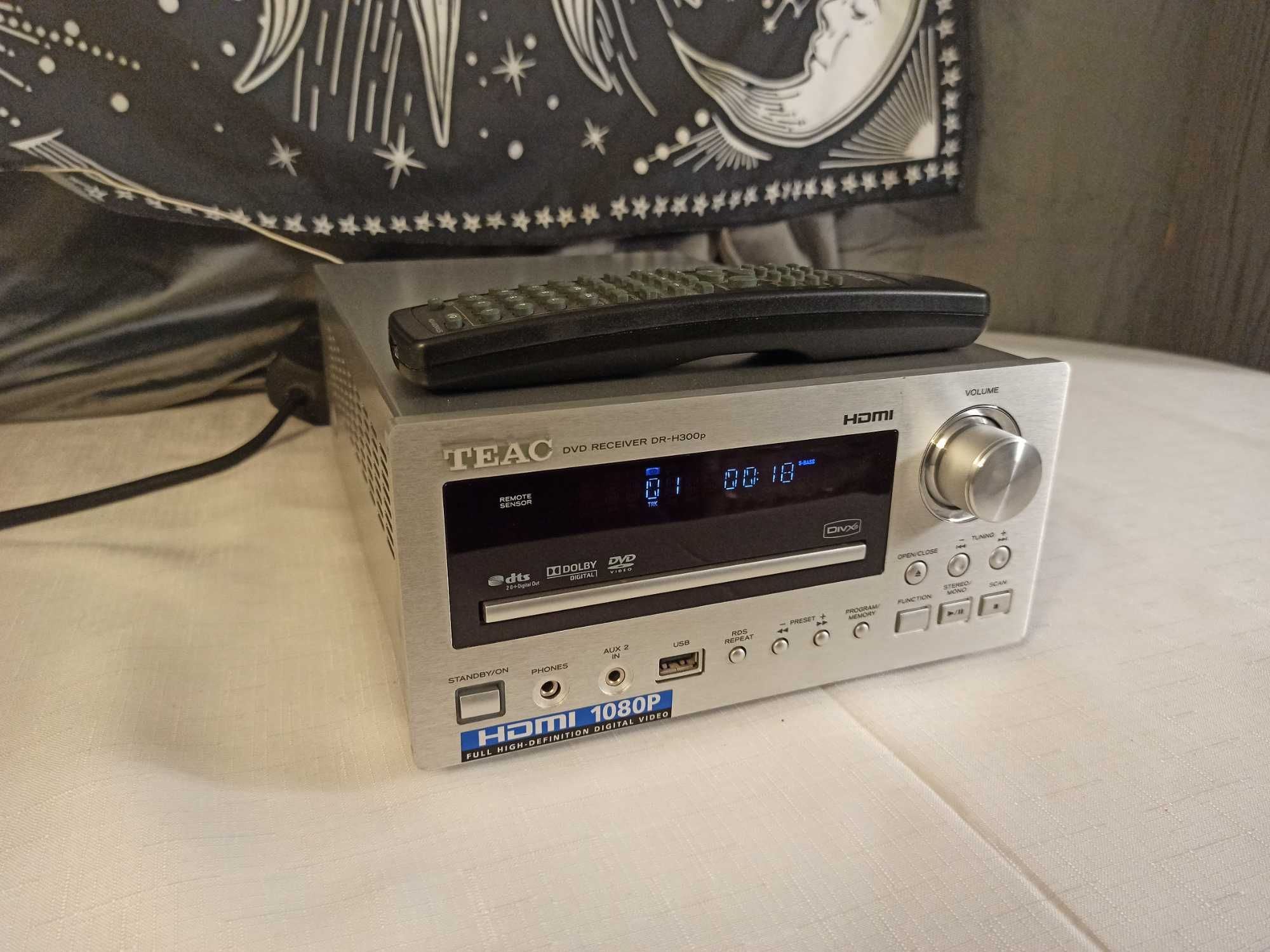 Amplituner z odtwarzaczem CD TEAC DR-H300p USB z pilotem