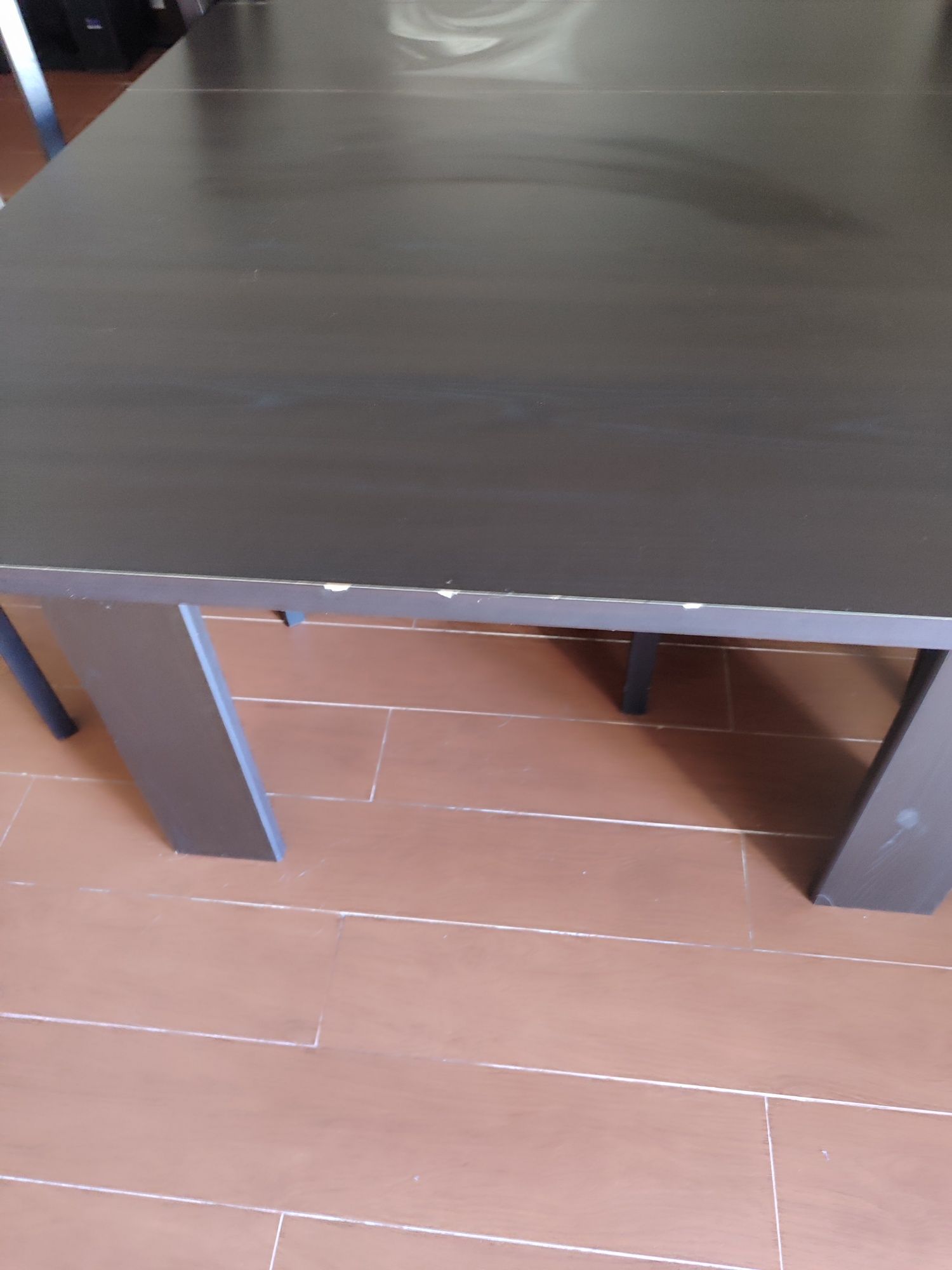 Mesa e 4 cadeiras