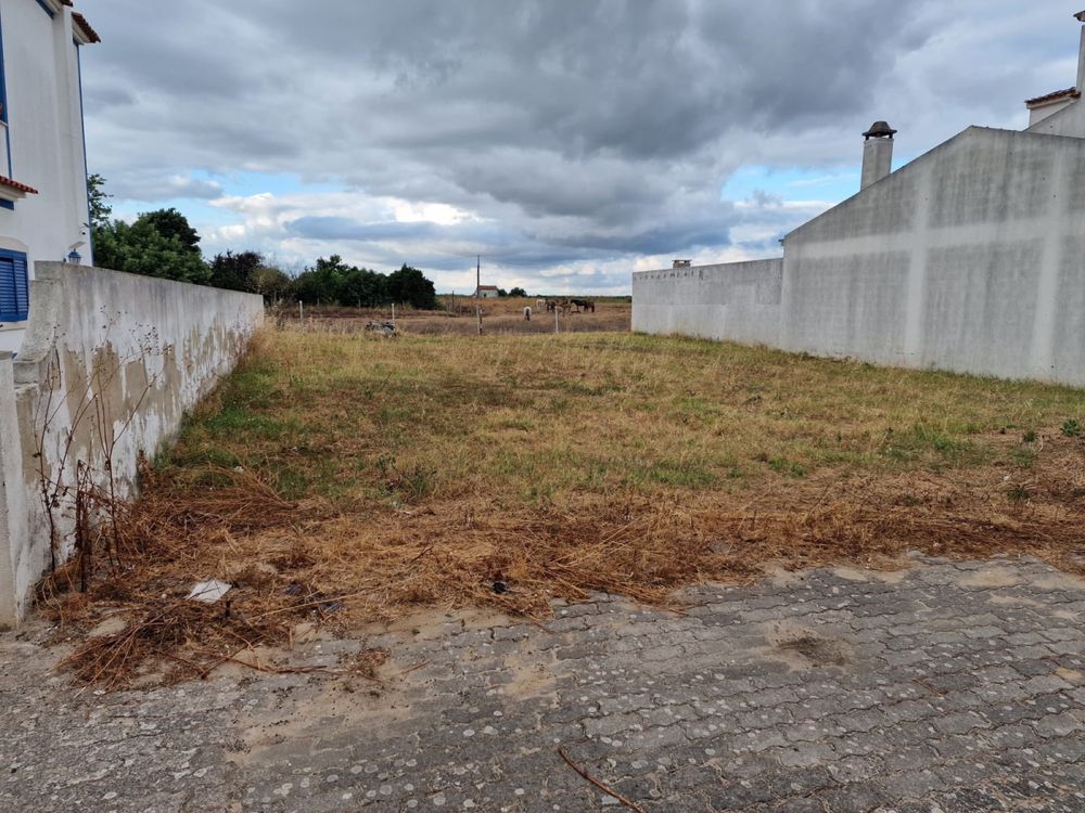 Lote de terreno para construção de moradia