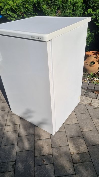 Mała lodówka AEG z zamrażalnikiem