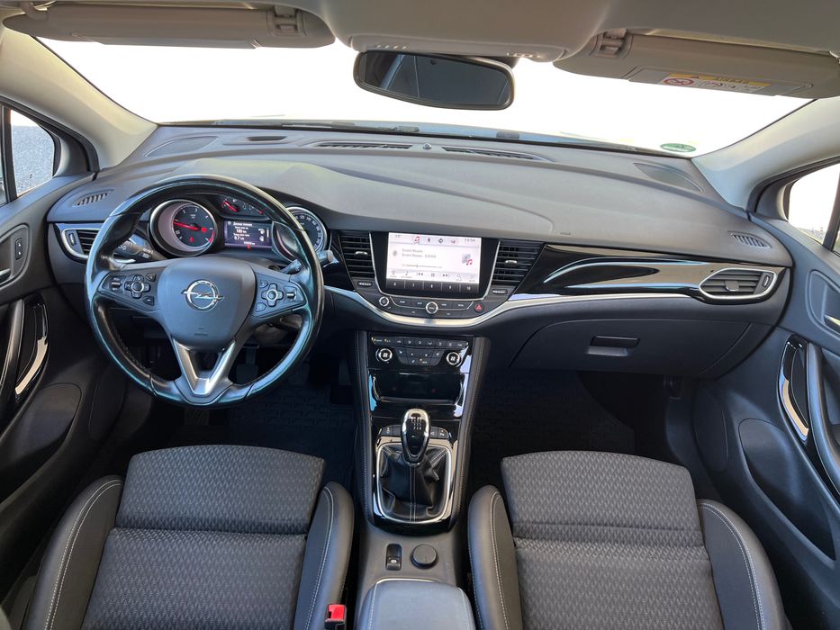 Опель Астра К 2017