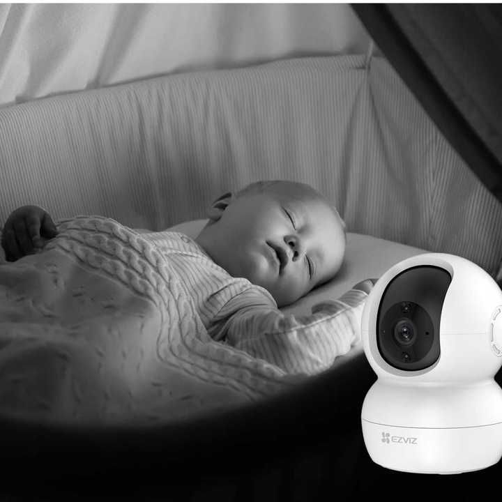 Kamera Domowa z Głośnikiem WiFi Obrotowa Wewnętrzna na Karte SD 1080p