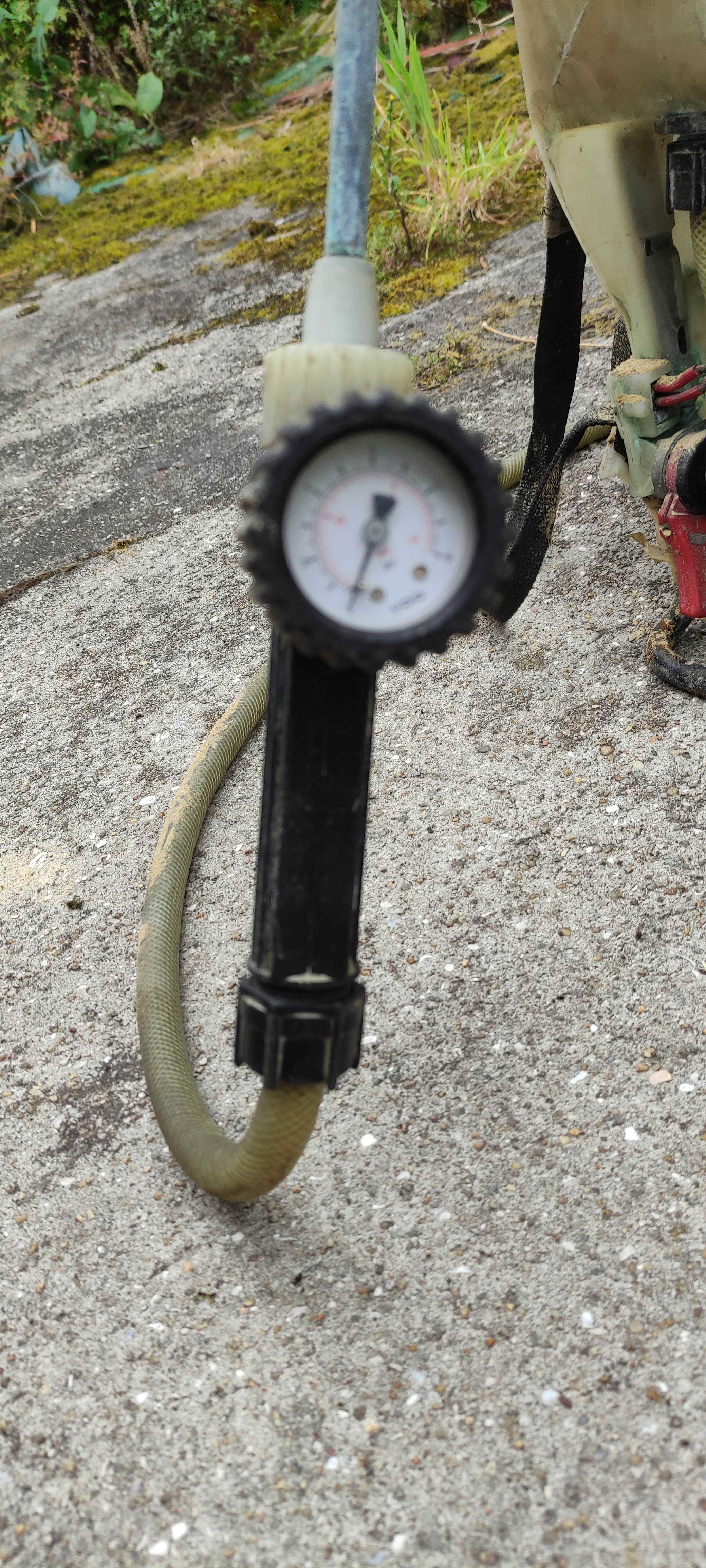 Pulverizador de costas a gasolina