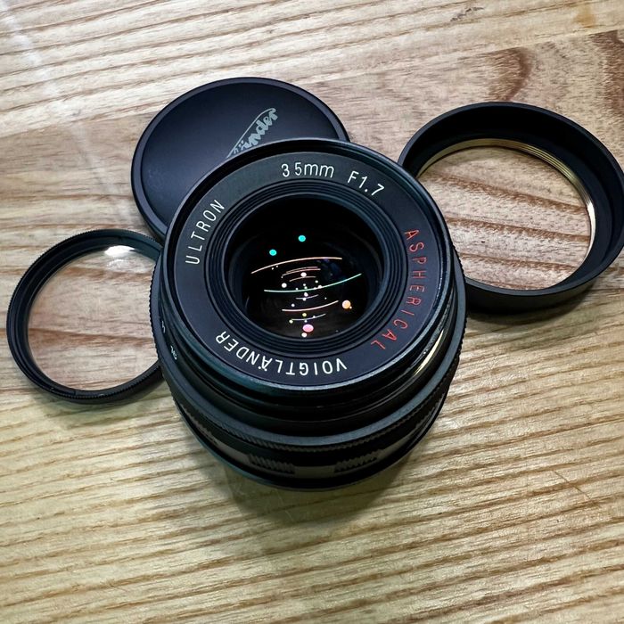 Voigtlander ULTRON 35mm F1.7 Aspherical (Вінтажна серія)