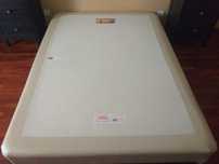 Base de cama de casal com oferta de colchão