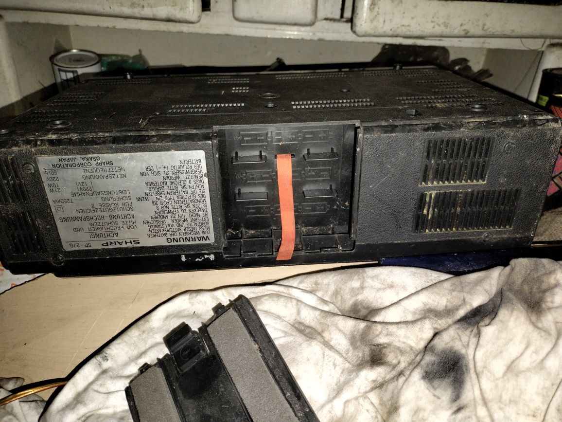 Radiomagnetofon Sharp 5P27G lata 70te