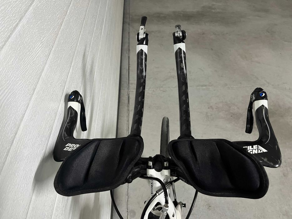 Bicicleta triatlo Fuji D6