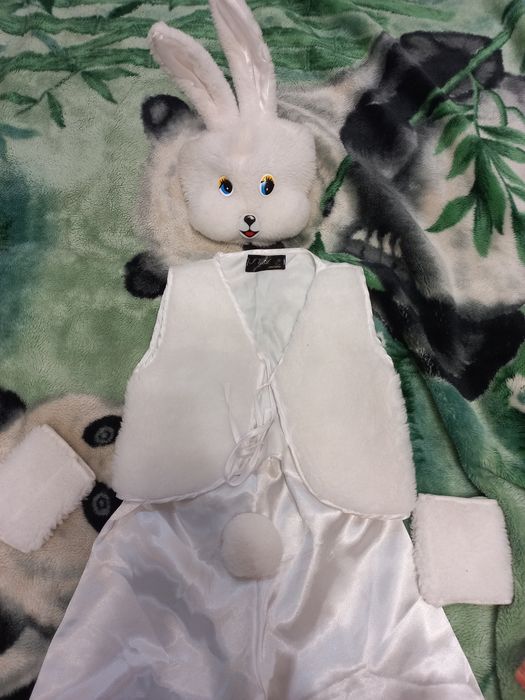 Костюм білого зайчика, карнавальний костюм