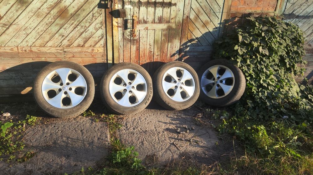 Продам диски с резиной  toyota (original) r17.225.55
