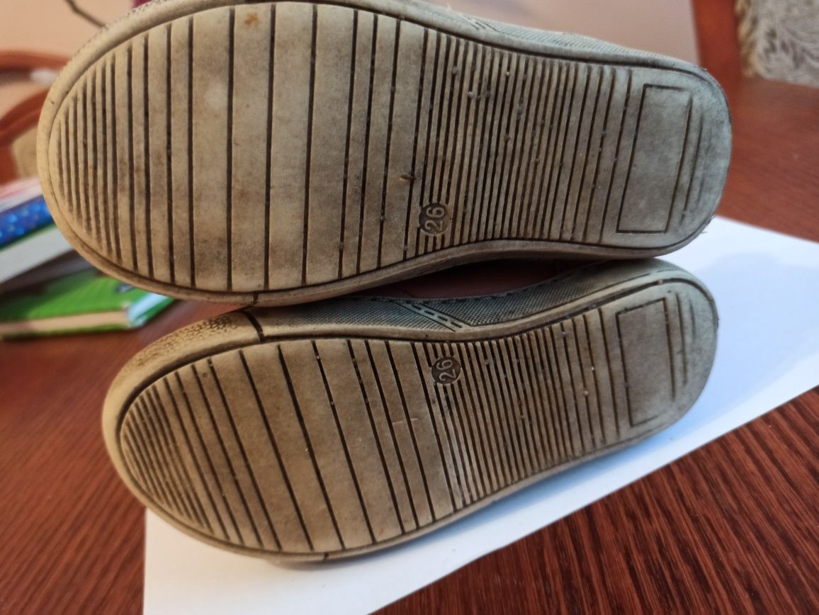 Buty dla dziewczynki rozmiar 26, kapcie 25