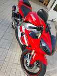 yamaha R1  yzf 1000cc.