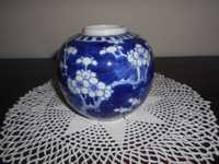 Pote de porcelana chinesa antiga, estilo Kang-hsi